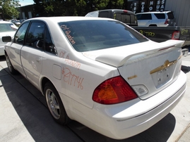 2001 TOYOTA AVALON XLS WHITE 3.0L AT Z17746